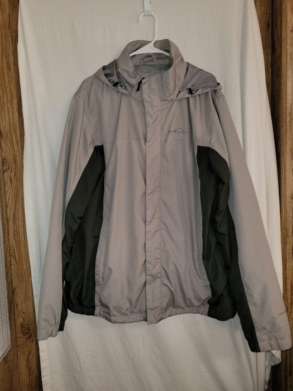 Eddie Bauer Weather Edge Waterproof Men's XL Hooded Jacket Gray